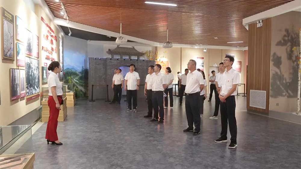 在追寻红色足迹中激发奋进激情强化使命担当