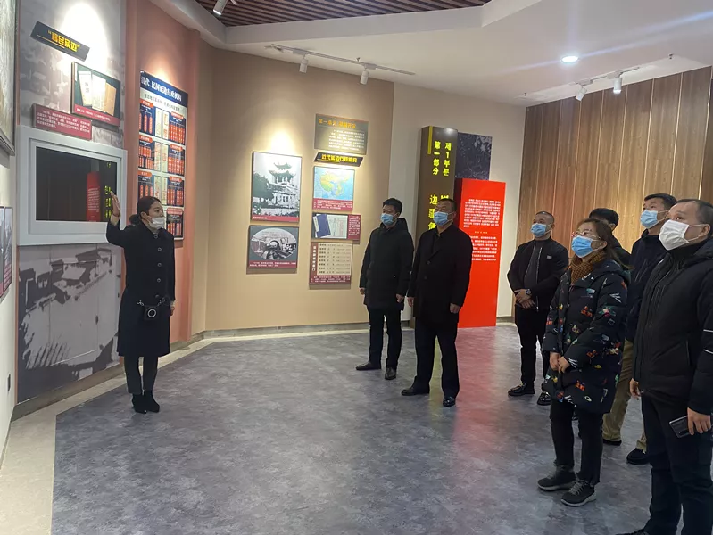 安图县二道白河镇人民政府、汪清林业局，到吉林汪清爱国主义教育中心参观学习